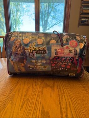 Hannah Montana Embellished Satin Twin Comforter